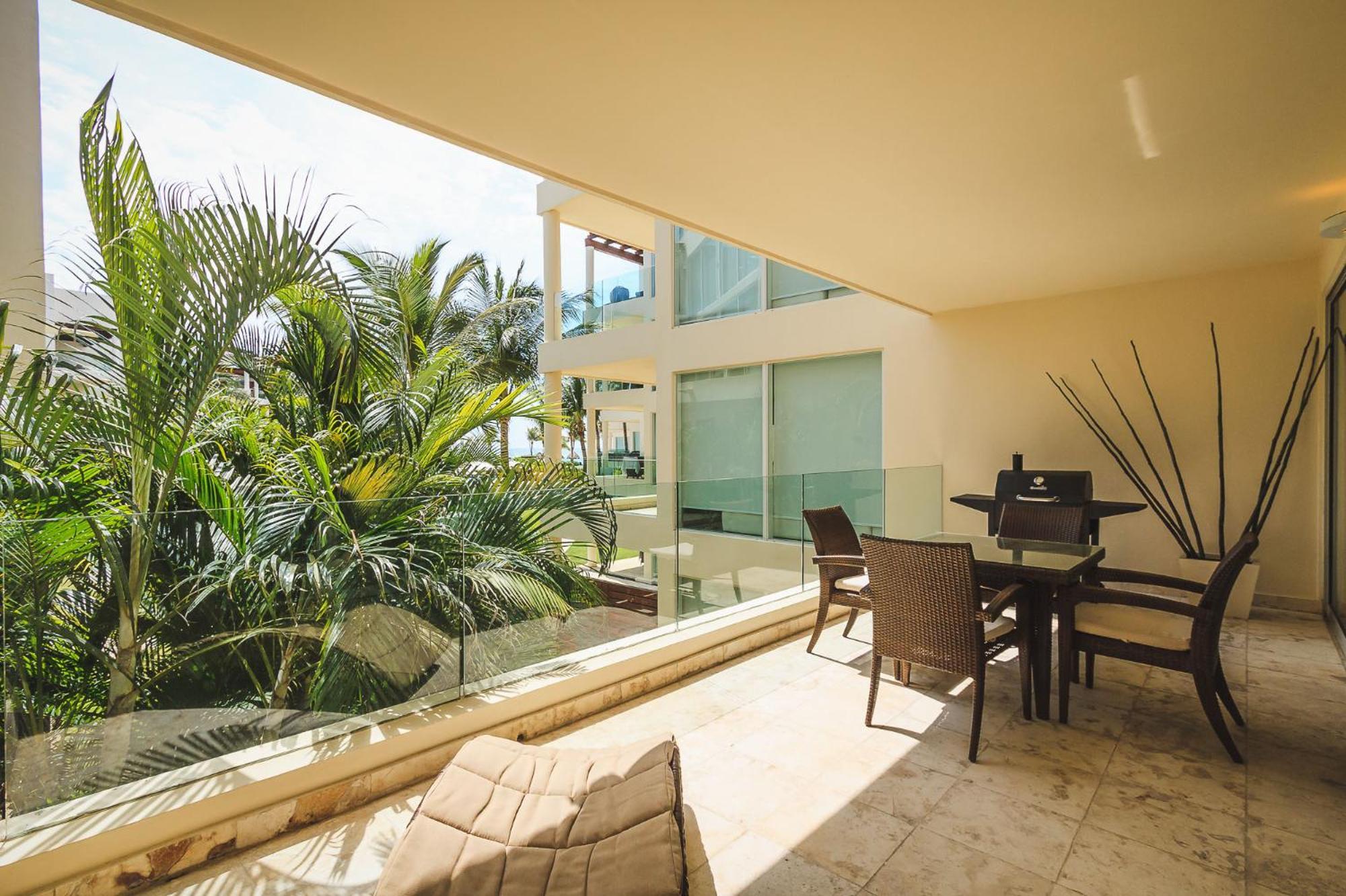 Luxury Complex - Infinity Pool And Private Club - At The Elements 108 Playa del Carmen